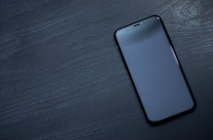 سیاه شدن صفحه گوشی اپل در اثر ضربه