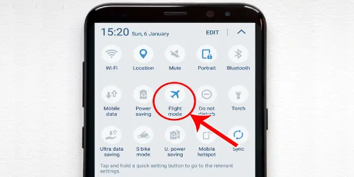 از حالت پرواز استفاده کنید برای حل مشکل اینترنت گوشی وصل است ولی کار نمی کند همراه اول