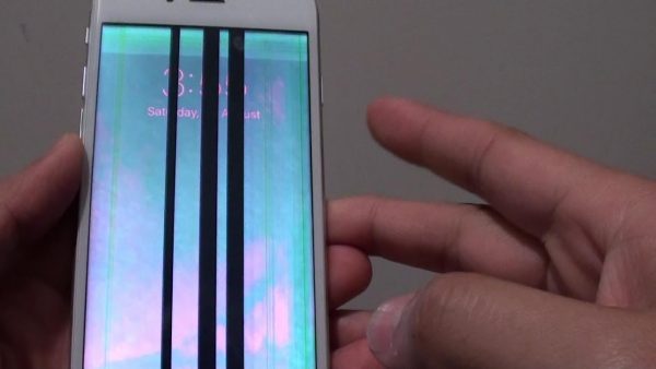 پرپر زدن صفحه نمایش گوشی  بر اثر ضربه ، آب خوردگی موبایل
