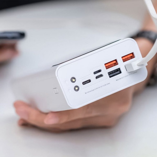 پاوربانک ریمکس مدل RPP-185 ظرفیت 50.000 میلی آمپر ساعت